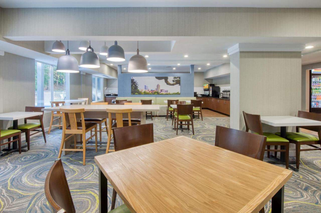 Fairfield Inn & Suites Raleigh Crabtree Valley Exterior photo