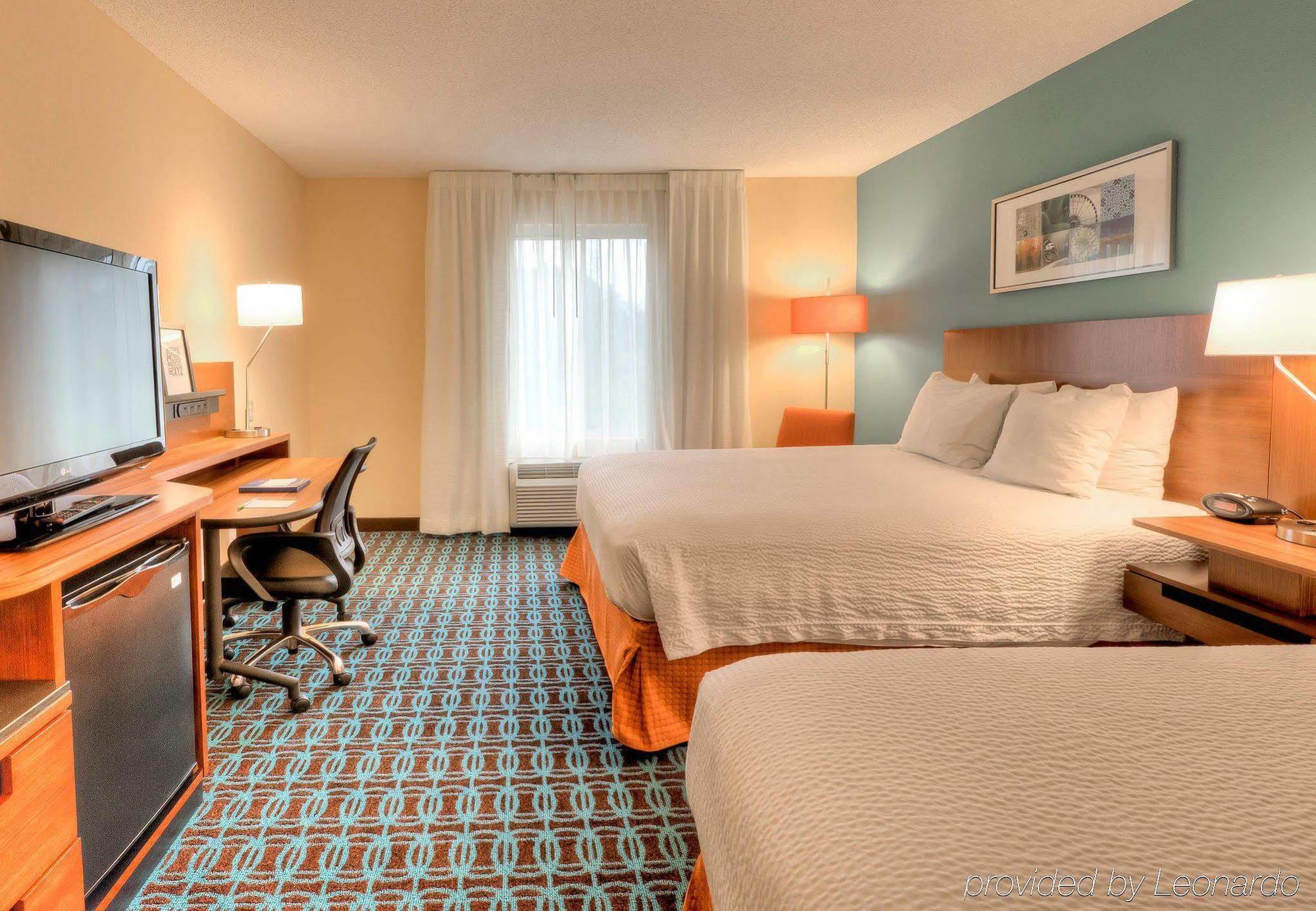 Fairfield Inn & Suites Raleigh Crabtree Valley Exterior photo