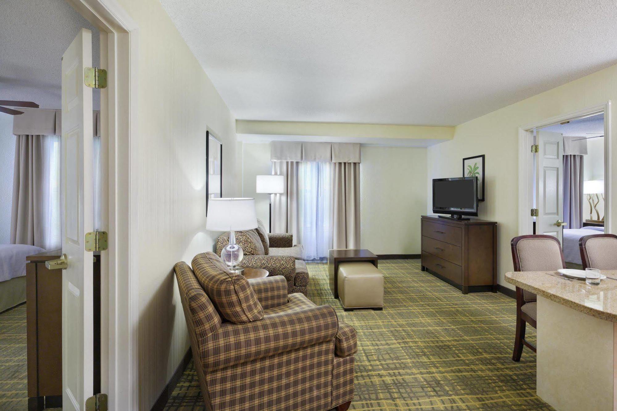 Fairfield Inn & Suites Raleigh Crabtree Valley Exterior photo